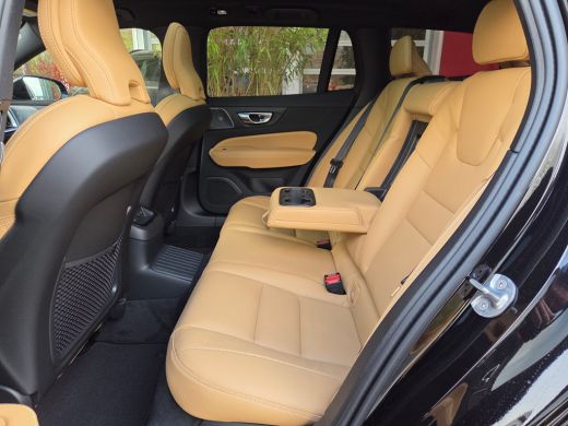 Volvo  V60 2.0 T8 AWD Ultra Dark HEICO SPORTIV | Full Option! | Bowers&Wilkins | Massage/ventilatie ActivLease financial lease