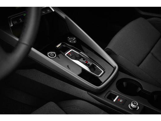 Audi A3 Sportback Advanced edition | Aluminium optiek in het interieur | Assistentiepakket Rijden en Park... ActivLease financial lease