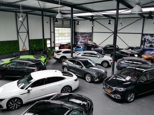 Audi Q5 2.0 TFSI E-HYBRID QUATTRO 300PK S-EDITION PANO 360CAM TREKHAAK MATRIXX LED ELEK.STOEL. ActivLease financial lease