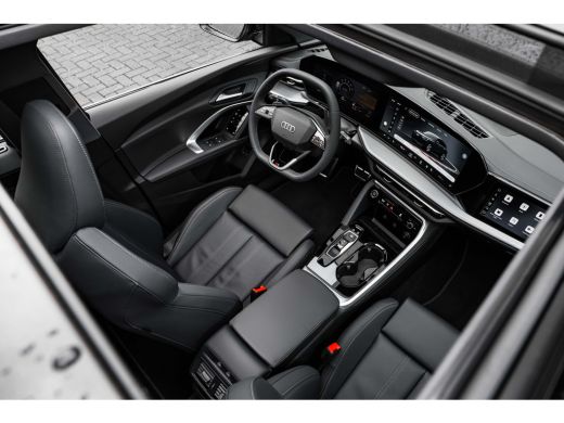 Audi Q5 S edition | Audi virtual cockpit | Exterieurpakket zwart | Hemelbekleding in zwart ActivLease financial lease