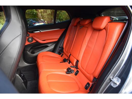 BMW X2 M35iA 306PK HIGH EXECUTIVE M-SPORT HARMAN-KARDON/CAMERA/PANORAMADAK ActivLease financial lease