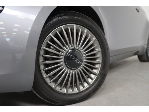 Fiat 500 Icon 42 kWh | Navigatie | Parkeersensoren | Cruise Control | Lichtmetalen velgen | Keyless | Appl... ActivLease financial lease