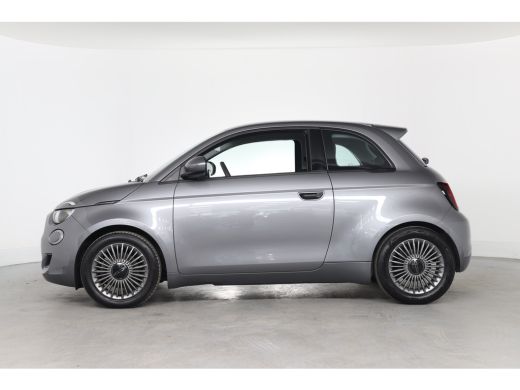 Fiat 500 Icon 42 kWh | Navigatie | Parkeersensoren | Cruise Control | Lichtmetalen velgen | Keyless | Appl... ActivLease financial lease