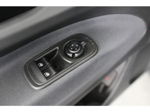 Fiat 500 Icon 42 kWh | Navigatie | Parkeersensoren | Cruise Control | Lichtmetalen velgen | Keyless | Appl... ActivLease financial lease