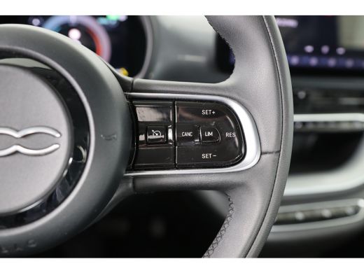 Fiat 500 Icon 42 kWh | Navigatie | Parkeersensoren | Cruise Control | Lichtmetalen velgen | Keyless | Appl... ActivLease financial lease