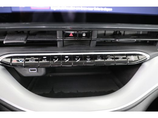 Fiat 500 Icon 42 kWh | Navigatie | Parkeersensoren | Cruise Control | Lichtmetalen velgen | Keyless | Appl... ActivLease financial lease