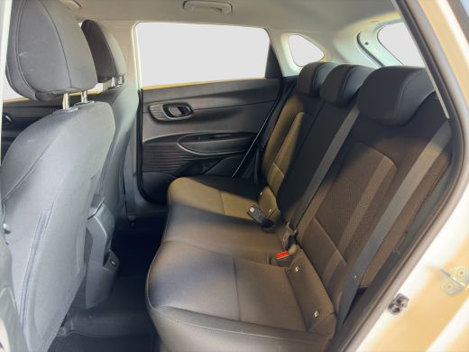 Hyundai i20 1.2 MPI 83pk Comfort | Airco | Camera | Carplay | Cruise control | Dodehoek detectie | Navigatie ... ActivLease financial lease