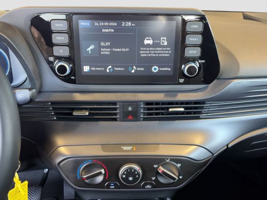 Hyundai i20 1.2 MPI 83pk Comfort | Airco | Camera | Carplay | Cruise control | Dodehoek detectie | Navigatie ... ActivLease financial lease