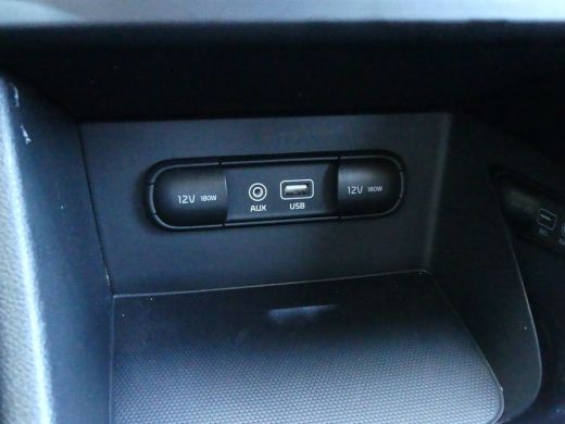 Kia Niro 1.6 GDi Hybrid DynamicLine | CAMERA | PARKEERSENSOREN | APPLE CARPLAY / ANDRIOD AUTO | NAVI | LMV... ActivLease financial lease