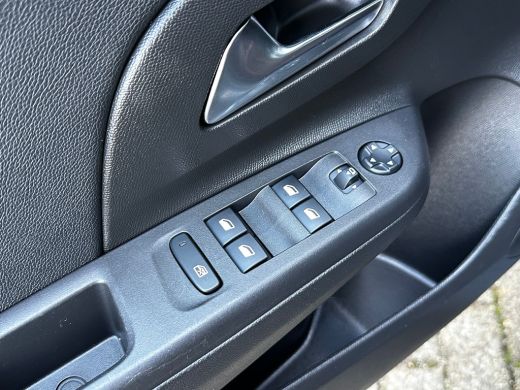 Opel Corsa 1.2 100 PK GS Line | NAVIGATIE + APPLE CARPLAY/ANDROID AUTO| CAMERA + PARKEERSENSOREN| CRUISE CON... ActivLease financial lease
