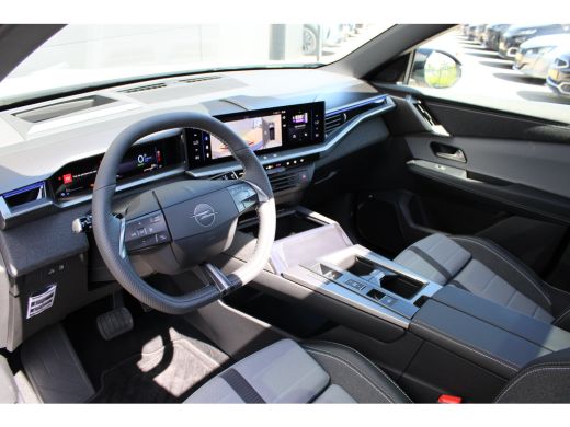 Opel Grandland 1.6 Turbo Plug-in-Hybrid Business Edition GS | Panorama/schuifdak | Trekhaak | All season | Focal... ActivLease financial lease