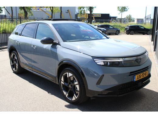 Opel Grandland 1.6 Turbo Plug-in-Hybrid Business Edition GS | Panorama/schuifdak | Trekhaak | All season | Focal... ActivLease financial lease
