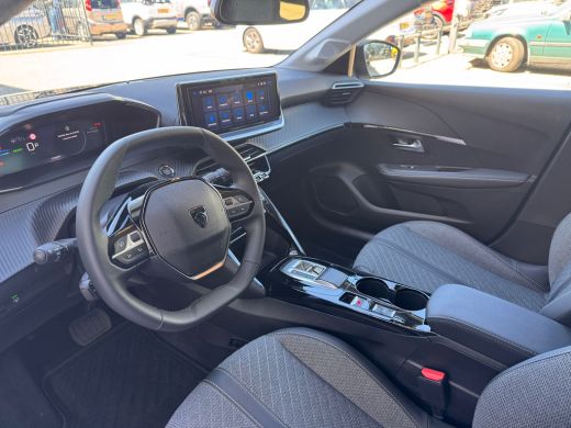 Peugeot e-208 EV Allure Avantage 51 kWh | Demodeal | Camera Voor/Achter | Navigatie | Apple Carplay / Android A... ActivLease financial lease
