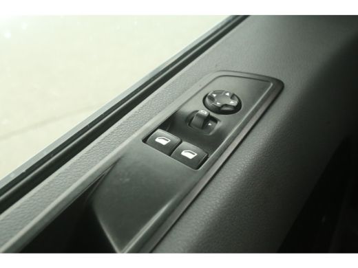 Peugeot Expert 2.0 BlueHDI L2H1 | Glasresteel | Airco | Cruise | Glasauto | Carplay | Trekhaak | 3 Zits ActivLease financial lease