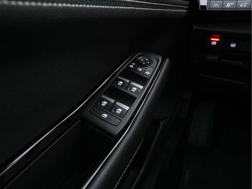 Renault Austral 1.2 E-Tech full hybrid 200 techno (INCL-BTW) *LEATHER-FABRIC | FULL-LED | HEATED-COMFORTSEATS | D... ActivLease financial lease