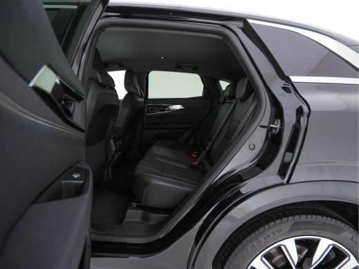 Renault Austral 1.2 E-Tech full hybrid 200 techno (INCL-BTW) *LEATHER-FABRIC | FULL-LED | HEATED-COMFORTSEATS | D... ActivLease financial lease