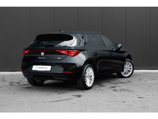 Seat Leon Style Business Intense - eHybrid | Achteruitrijcamera | Automatisch dimmende binnenspiegel | Donk... ActivLease financial lease