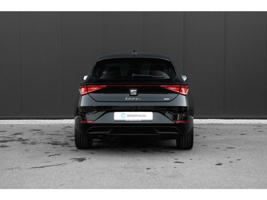 Seat Leon Style Business Intense - eHybrid | Achteruitrijcamera | Automatisch dimmende binnenspiegel | Donk... ActivLease financial lease