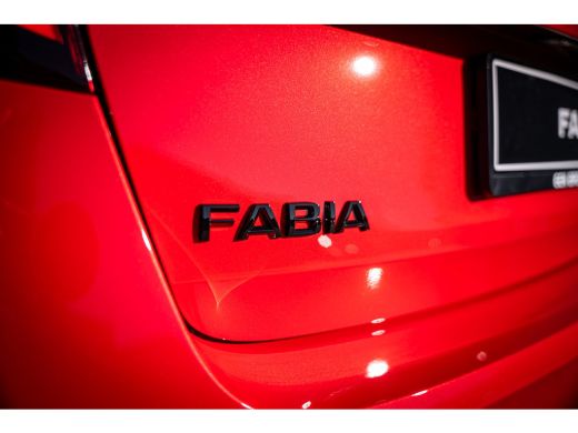 Skoda Fabia Monte Carlo | Achteruitrijcamera | Cruise control met speedlimiter | Driver Activity Assistant, v... ActivLease financial lease