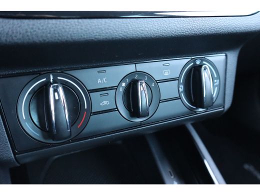 Skoda Kamiq 1.0 TSI Ambition 110PK | Airco | Cruise control | Elektrische ramen voor ActivLease financial lease
