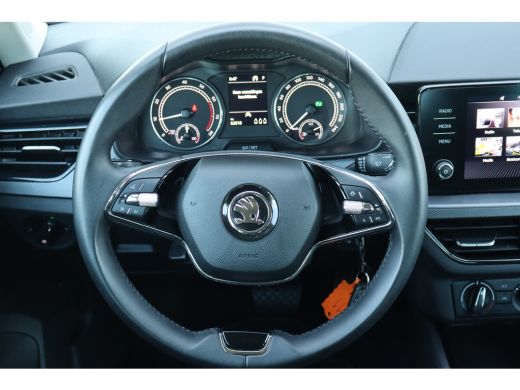 Skoda Kamiq 1.0 TSI Ambition 110PK | Airco | Cruise control | Elektrische ramen voor ActivLease financial lease