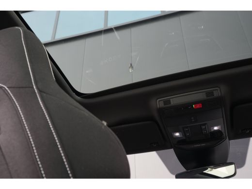 Skoda Kamiq Monte Carlo | Achteruitrijcamera | Cruise control met speedlimiter | Driver Activity Assistant, v... ActivLease financial lease