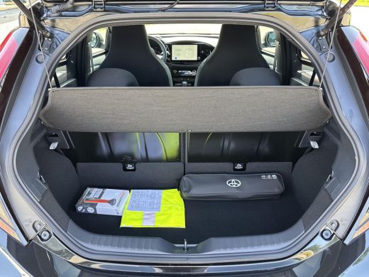 Toyota Aygo Hybrid 115 GR Sport | &euro; 1.500 extra inruilwaarde | ActivLease financial lease