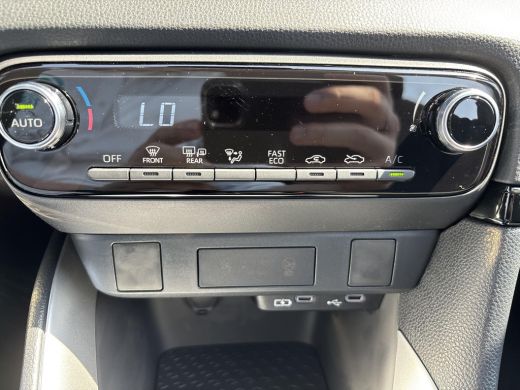 Toyota Yaris 1.5 Hybrid 115 Comfort | Uit voorraad leverbaar | ActivLease financial lease