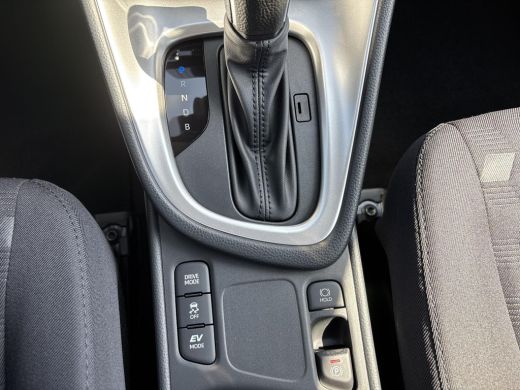Toyota Yaris 1.5 Hybrid 115 Comfort | Uit voorraad leverbaar | ActivLease financial lease