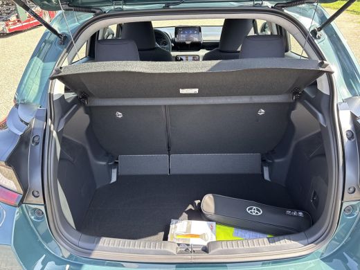 Toyota Yaris 1.5 Hybrid 115 Comfort | Uit voorraad leverbaar | ActivLease financial lease