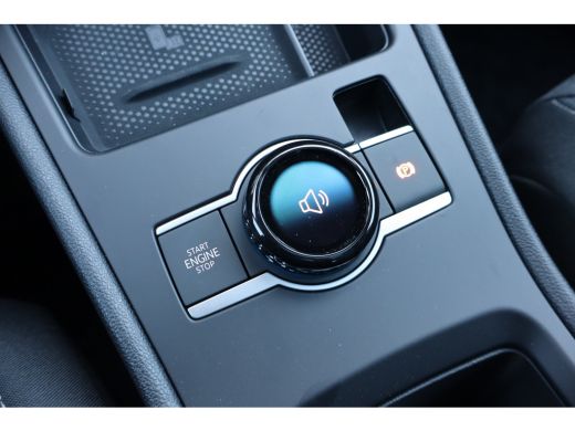 Volkswagen T-Roc Life First Edition | 'App-Connect' draadloze smartphone integratie | Automatische afstandsregelin... ActivLease financial lease