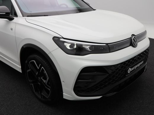 Volkswagen Tiguan 1.5 eHybrid 272 Pk Automaat R-Line Edition | Black Style | Panoramadak | Stoelverwarming | Trekha... ActivLease financial lease