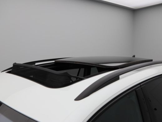 Volkswagen Tiguan 1.5 eHybrid 272 Pk Automaat R-Line Edition | Black Style | Panoramadak | Stoelverwarming | Trekha... ActivLease financial lease