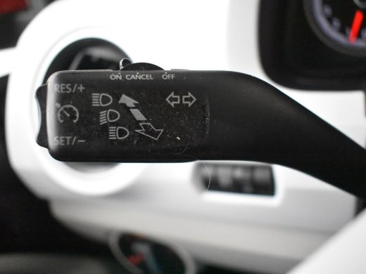Volkswagen up! 1.0 BMT beats 60PK | Achteruitrijcamera | Cruise control | Parkeersensoren achter | Airco | DAB |... ActivLease financial lease