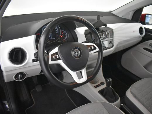 Volkswagen up! 1.0 BMT beats 60PK | Achteruitrijcamera | Cruise control | Parkeersensoren achter | Airco | DAB |... ActivLease financial lease