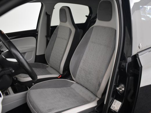 Volkswagen up! 1.0 BMT beats 60PK | Achteruitrijcamera | Cruise control | Parkeersensoren achter | Airco | DAB |... ActivLease financial lease