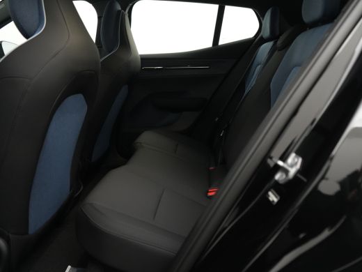 Volvo  EX30 Single Extended Plus Europa 69 kWh | Elek. Stoelen | Stoel- & stuurverwarming | Trekhaak | Harman... ActivLease financial lease