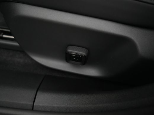 Volvo  EX30 Single Extended Plus Europa 69 kWh | Elek. Stoelen | Stoel- & stuurverwarming | Trekhaak | Harman... ActivLease financial lease