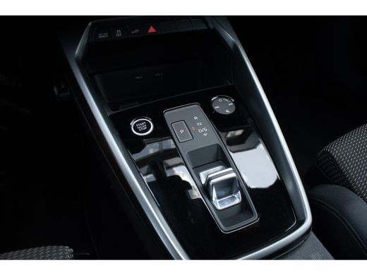 Audi A3 Sportback 45 TFSIe Sline Compt PANO CAMERA STOELVERWARMING ActivLease financial lease