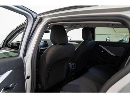 Opel Astra Sports Tourer 1.2 Turbo Edition | Tot 8 Jaar Garantie! | Navigatie | Camera | Parkeersensoren | C... ActivLease financial lease