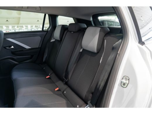 Opel Astra Sports Tourer 1.2 Turbo Edition | Tot 8 Jaar Garantie! | Navigatie | Camera | Parkeersensoren | C... ActivLease financial lease
