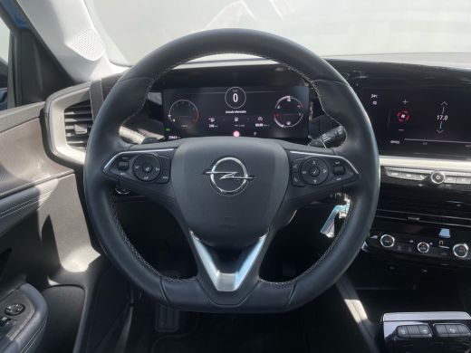 Opel Mokka 1.2 130PK Turbo Elegance | CAMERA ACHTER| PARKEERSENSOREN V&A| NAVI| STUURWIEL VERWARMD| CRUISE C... ActivLease financial lease