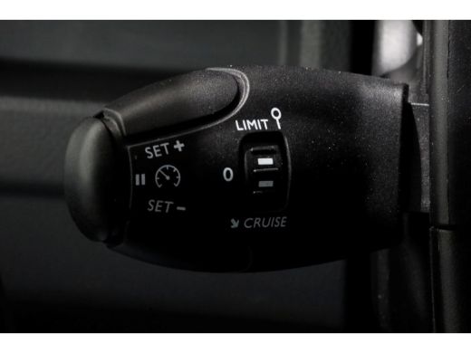 Opel Vivaro 1.5 CDTI 102pk XS Compact Edition Airco/Sortimo Inrichting 10-2019 ActivLease financial lease