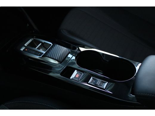 Peugeot 208 1.2 Turbo Allure | Cruise Control | Navigatie | Parkeersensoren | LED | LMV | Carplay | Climate C... ActivLease financial lease