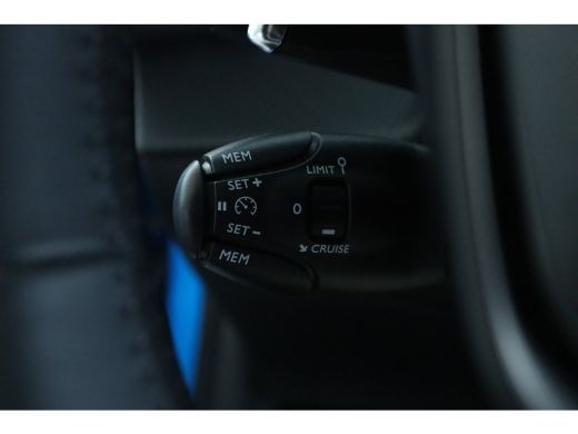 Peugeot 208 1.2 Turbo Allure | Cruise Control | Navigatie | Parkeersensoren | LED | LMV | Carplay | Climate C... ActivLease financial lease