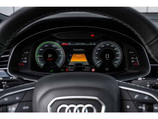 Audi Q8 55 TFSI e quattro Pro Line S 394PK | Trekhaak | 4-wielsturing | Panorama Dak | B&O | Nachtzicht |... ActivLease financial lease
