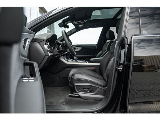 Audi Q8 55 TFSI e quattro Pro Line S 394PK | Trekhaak | 4-wielsturing | Panorama Dak | B&O | Nachtzicht |... ActivLease financial lease