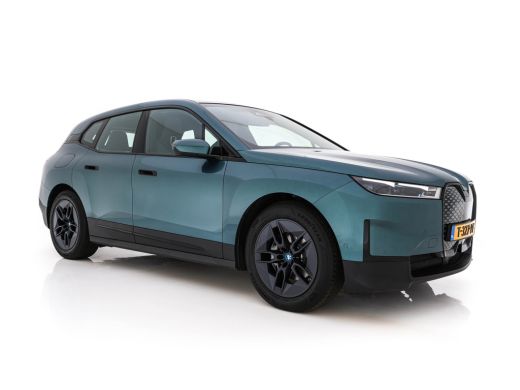 BMW iX xDrive40 Business Edition Plus 77 kWh [ 3-Fase ] {SOH-100%} (INCL-BTW) *PANO | HEAD-UP | TOPVIEW ...
