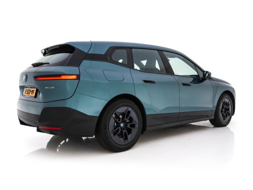 BMW iX xDrive40 Business Edition Plus 77 kWh [ 3-Fase ] {SOH-100%} (INCL-BTW) *PANO | HEAD-UP | TOPVIEW ... ActivLease financial lease