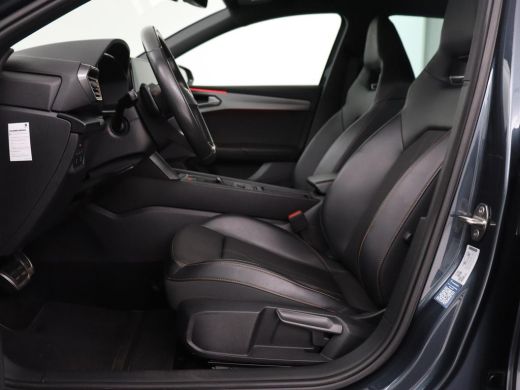 CUPRA Leon 1.4 e-Hybrid VZ Business | 245pk | SOH 92% | Trekhaak | Carplay | Adaptive cruise | Sportstoelen ... ActivLease financial lease